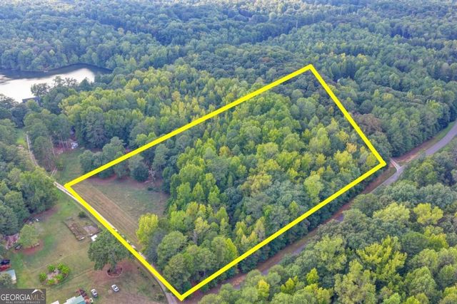 325 Huff Lake Road, Bogart, GA 30622