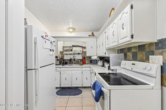 6733 CHERBOURG Avenue S, Jacksonville, FL 32205