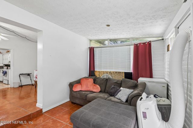 6733 CHERBOURG Avenue S, Jacksonville, FL 32205