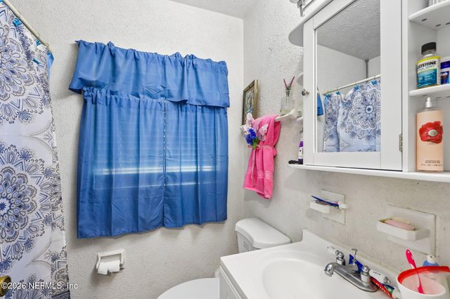 6733 CHERBOURG Avenue S, Jacksonville, FL 32205