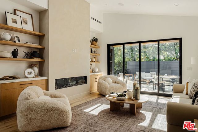 3021 Kelton Avenue, Los Angeles, CA 90034