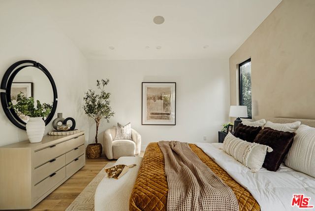 3021 Kelton Avenue, Los Angeles, CA 90034