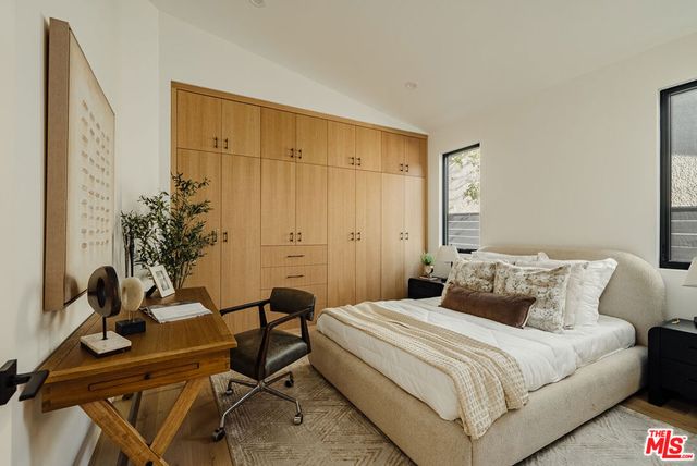 3021 Kelton Avenue, Los Angeles, CA 90034