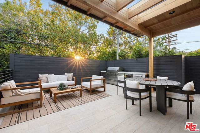 3021 Kelton Avenue, Los Angeles, CA 90034