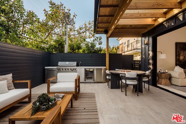 3021 Kelton Avenue, Los Angeles, CA 90034