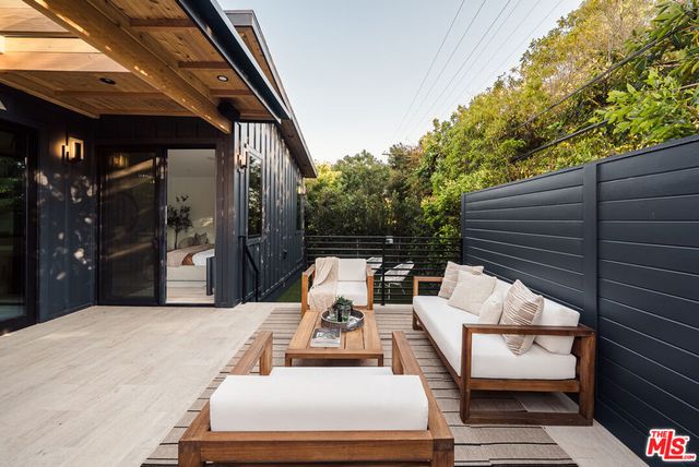 3021 Kelton Avenue, Los Angeles, CA 90034