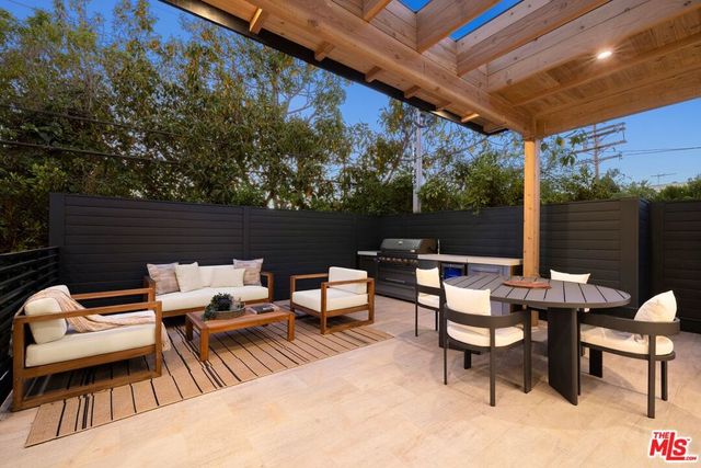 3021 Kelton Avenue, Los Angeles, CA 90034