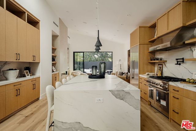 3021 Kelton Avenue, Los Angeles, CA 90034