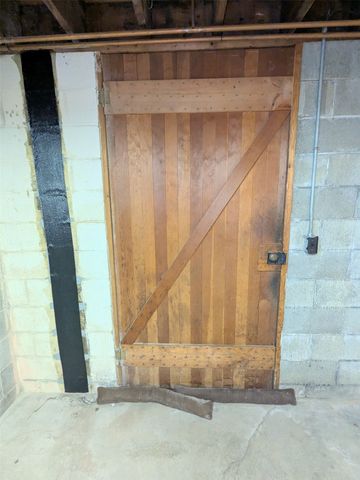 7081 W LAKE Road, Fairview, PA 16415