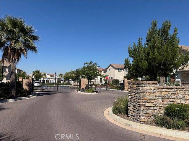 7018 Aloe Ln, Fontana, CA 92336