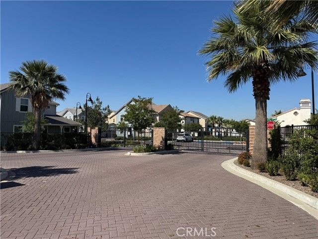 7018 Aloe Ln, Fontana, CA 92336