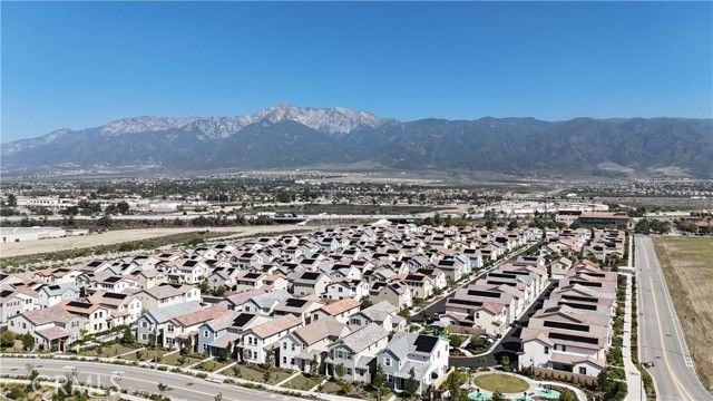 7018 Aloe Ln, Fontana, CA 92336