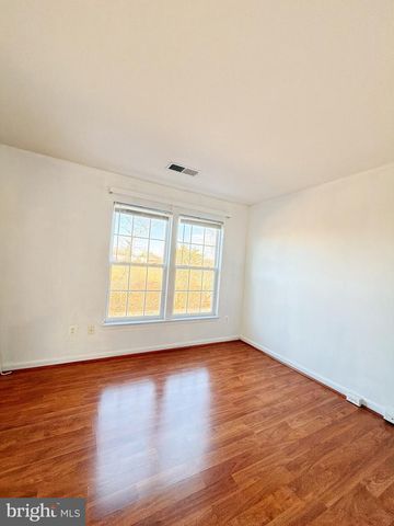 43750 TOLAMAC DR, Ashburn, VA 20147