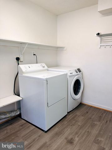 43750 TOLAMAC DR, Ashburn, VA 20147