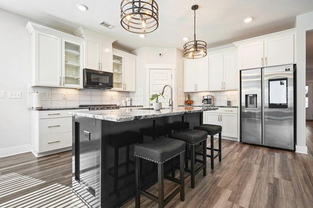 330 Davis Lane, Woodstock, GA 30188