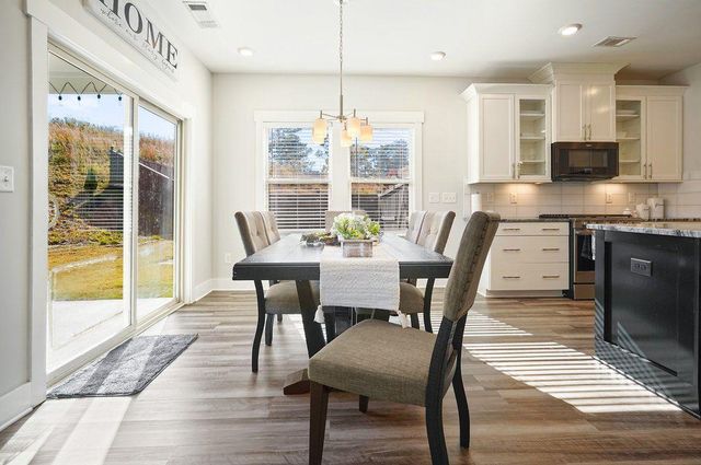 330 Davis Lane, Woodstock, GA 30188