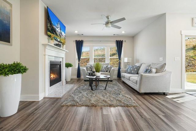 330 Davis Lane, Woodstock, GA 30188