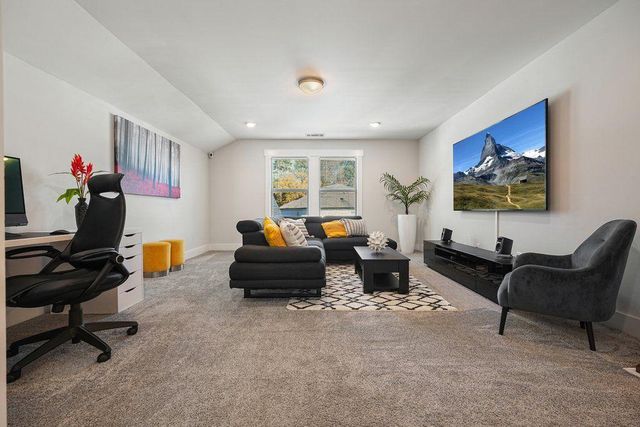 330 Davis Lane, Woodstock, GA 30188