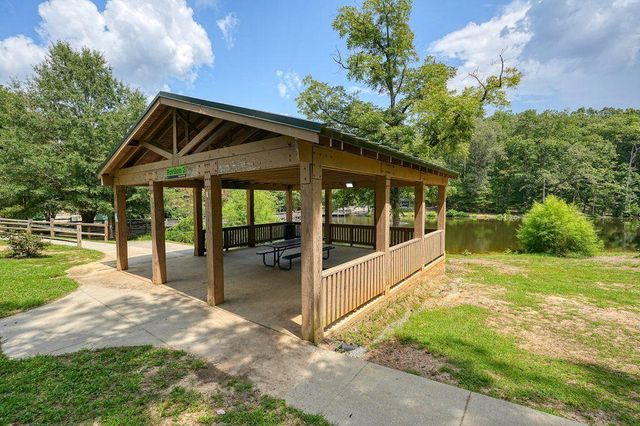 330 Davis Lane, Woodstock, GA 30188