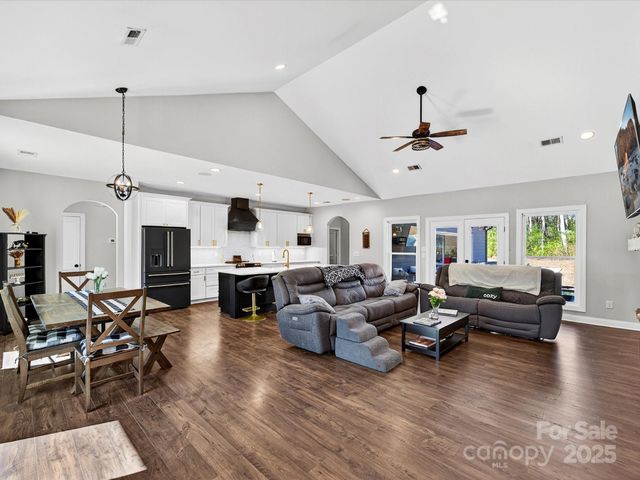 6404 Lancaster Highway, Waxhaw, NC 28173