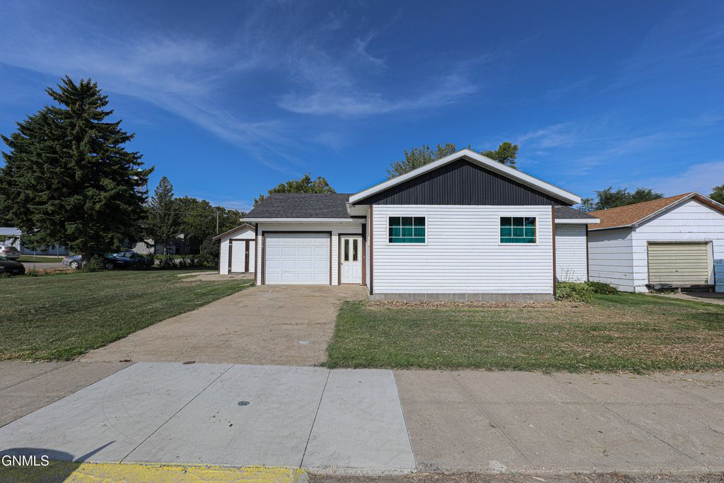 316 Main Street, Wing, ND 58494 photo 24