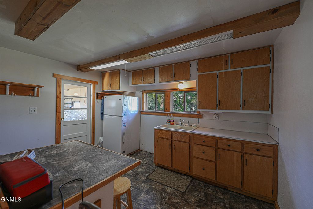 316 Main Street, Wing, ND 58494 photo 5