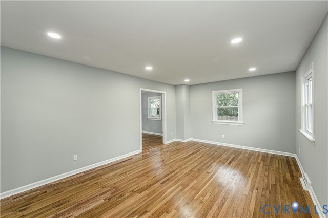 9305 Crystalwood Ln, Henrico, VA 23294