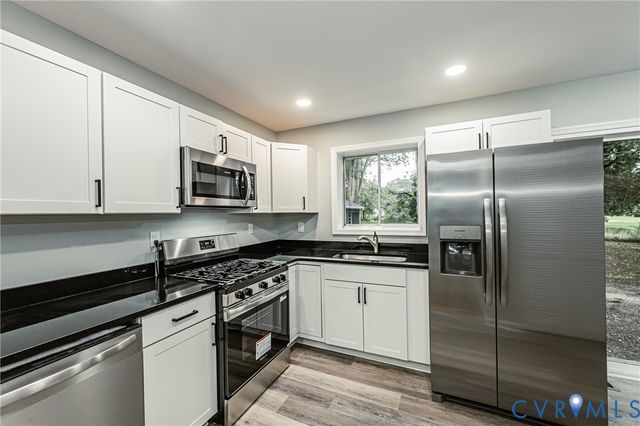 9305 Crystalwood Ln, Henrico, VA 23294