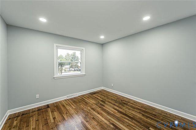 9305 Crystalwood Ln, Henrico, VA 23294