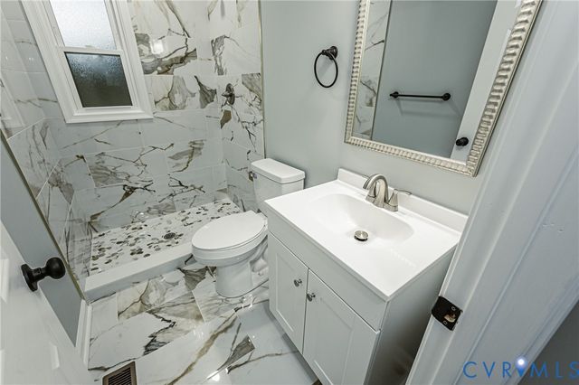 9305 Crystalwood Ln, Henrico, VA 23294