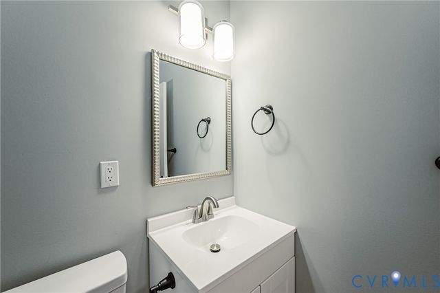 9305 Crystalwood Ln, Henrico, VA 23294