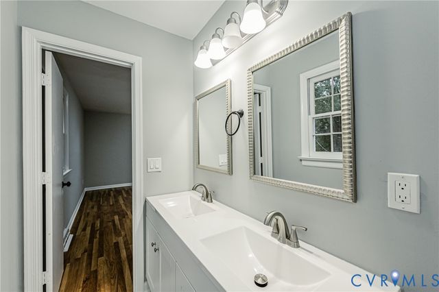 9305 Crystalwood Ln, Henrico, VA 23294