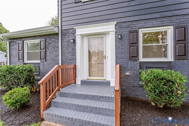 9305 Crystalwood Ln, Henrico, VA 23294