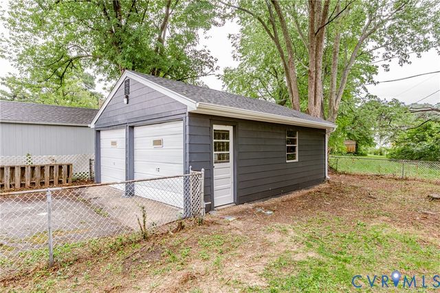 9305 Crystalwood Ln, Henrico, VA 23294