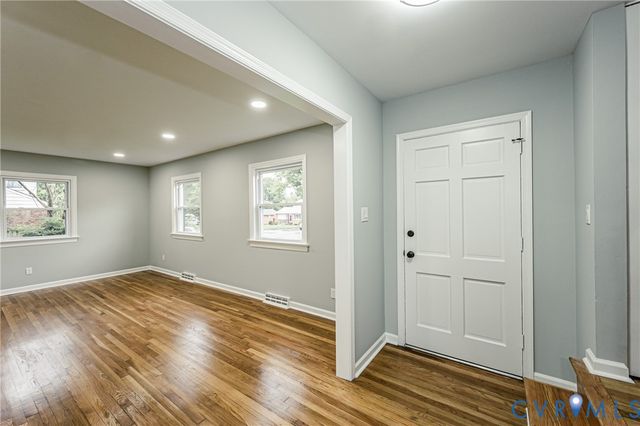 9305 Crystalwood Ln, Henrico, VA 23294