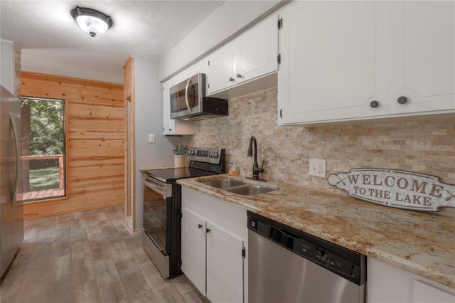 172 Lake Drive, Trinity, TX 75862