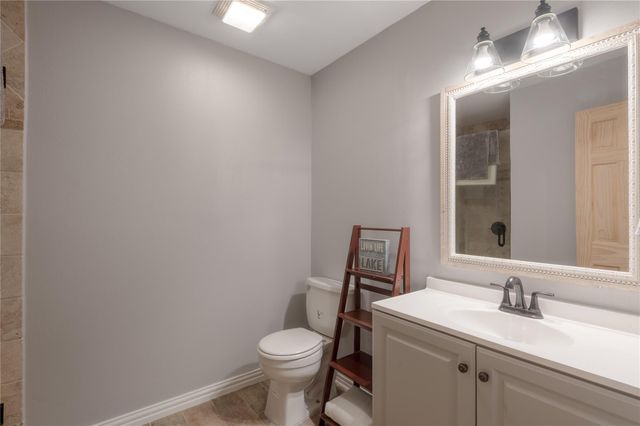 172 Lake Drive, Trinity, TX 75862