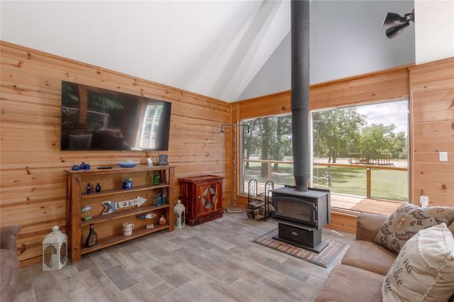 172 Lake Drive, Trinity, TX 75862