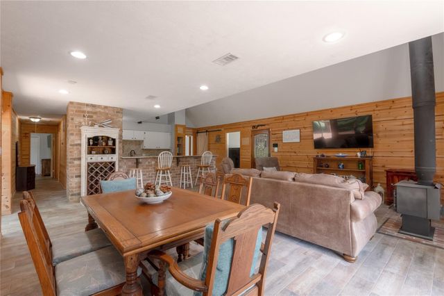 172 Lake Drive, Trinity, TX 75862