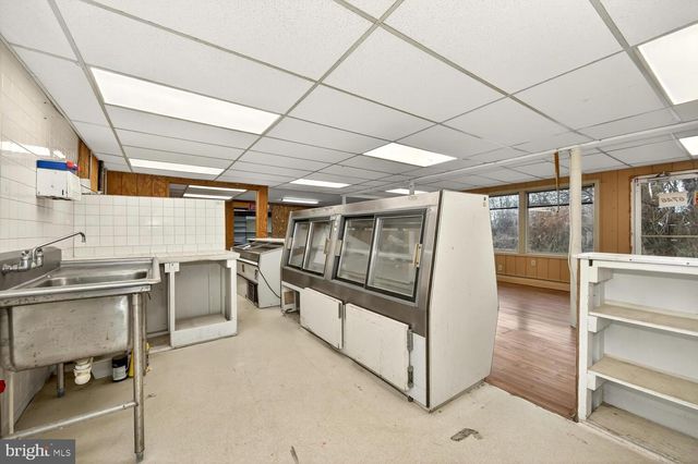 6746 QUAKER NECK RD, Chestertown, MD 21620