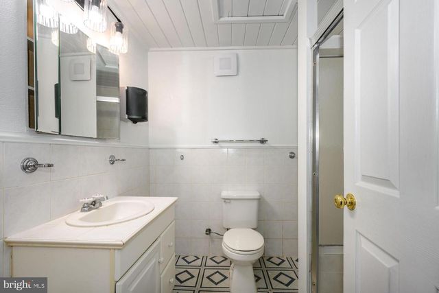 6746 QUAKER NECK RD, Chestertown, MD 21620