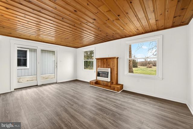 6746 QUAKER NECK RD, Chestertown, MD 21620