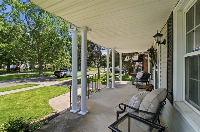 338 Forrer Boulevard, Oakwood, OH 45419