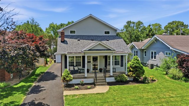 338 Forrer Boulevard, Oakwood, OH 45419