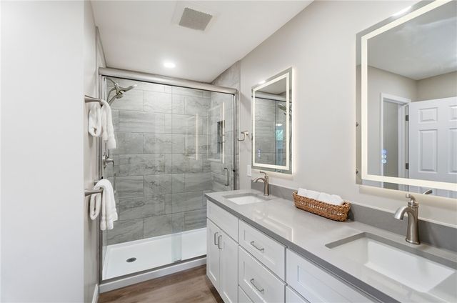 338 Forrer Boulevard, Oakwood, OH 45419