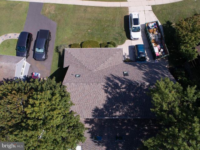 14 HARP RD, Levittown, PA 19056