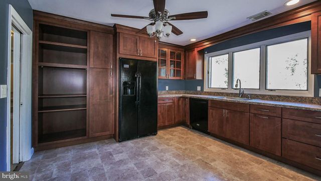 511 S WHITE HORSE PIKE, Hammonton, NJ 08037