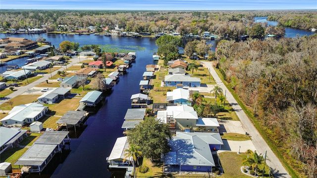 1621 SPRING GARDEN DRIVE, Astor, FL 32102