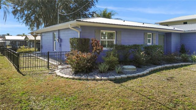 1621 SPRING GARDEN DRIVE, Astor, FL 32102