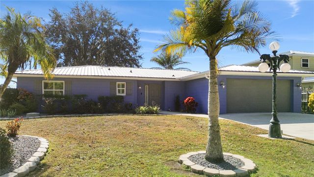 1621 SPRING GARDEN DRIVE, Astor, FL 32102